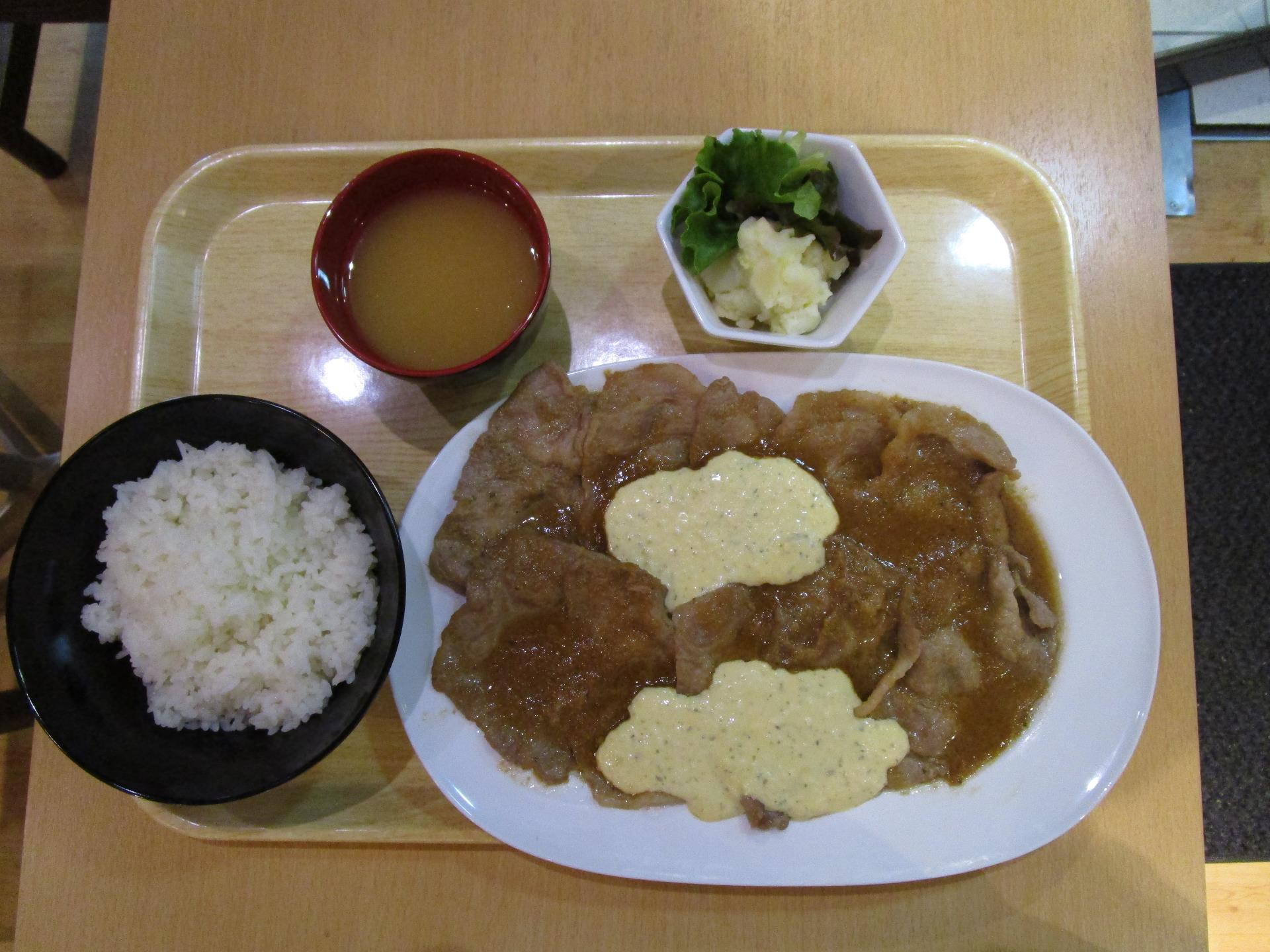 Waiter/ Waitress in Restaurant