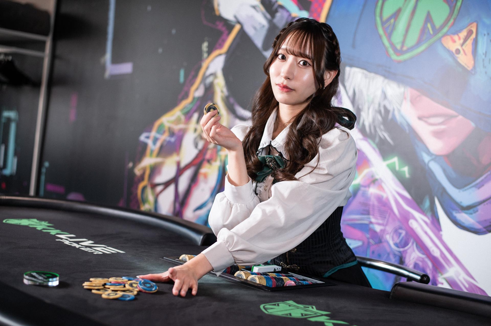 Nam phục vụ / Nữ phục vụ in Nhà hàng / Quầy bar