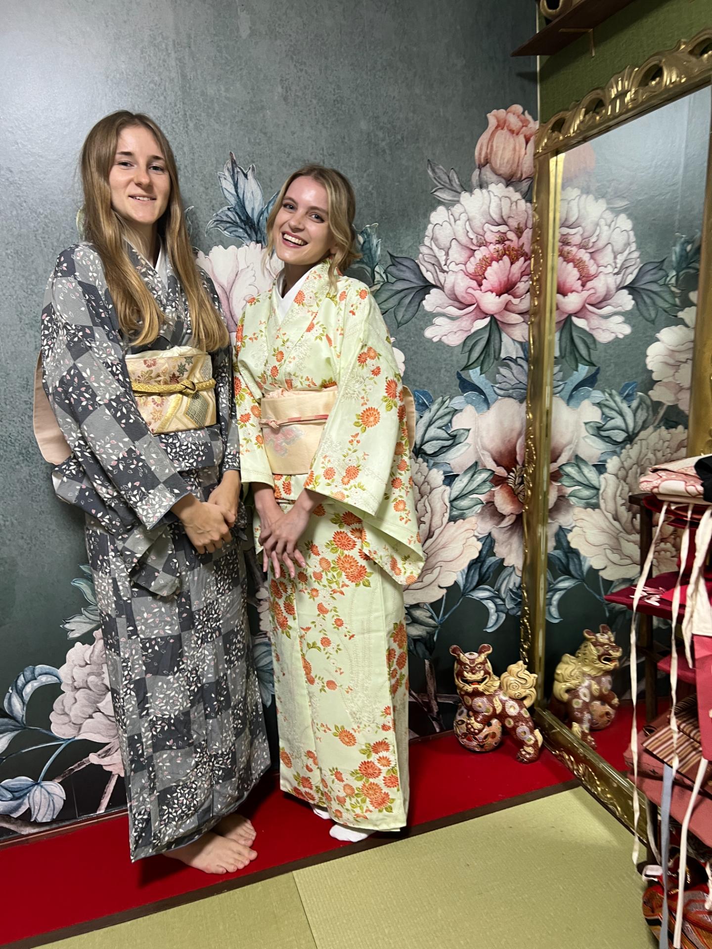 အေရာင္းသမား in ဖက်ရှင်