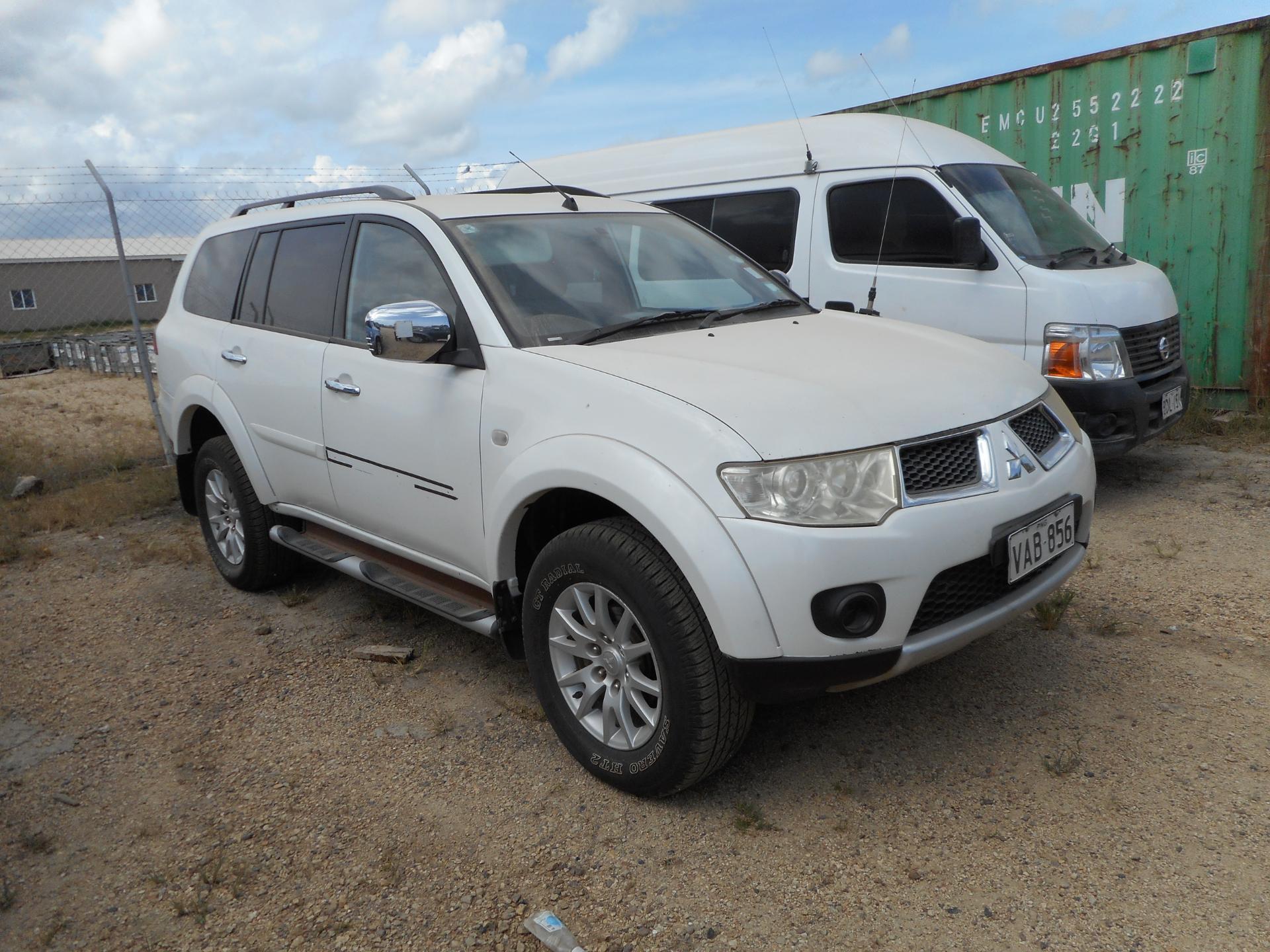 အရောင်း / အင်္ဂလိပ် - ဂျပန် in အခွန်လွတ်ဆိုင်