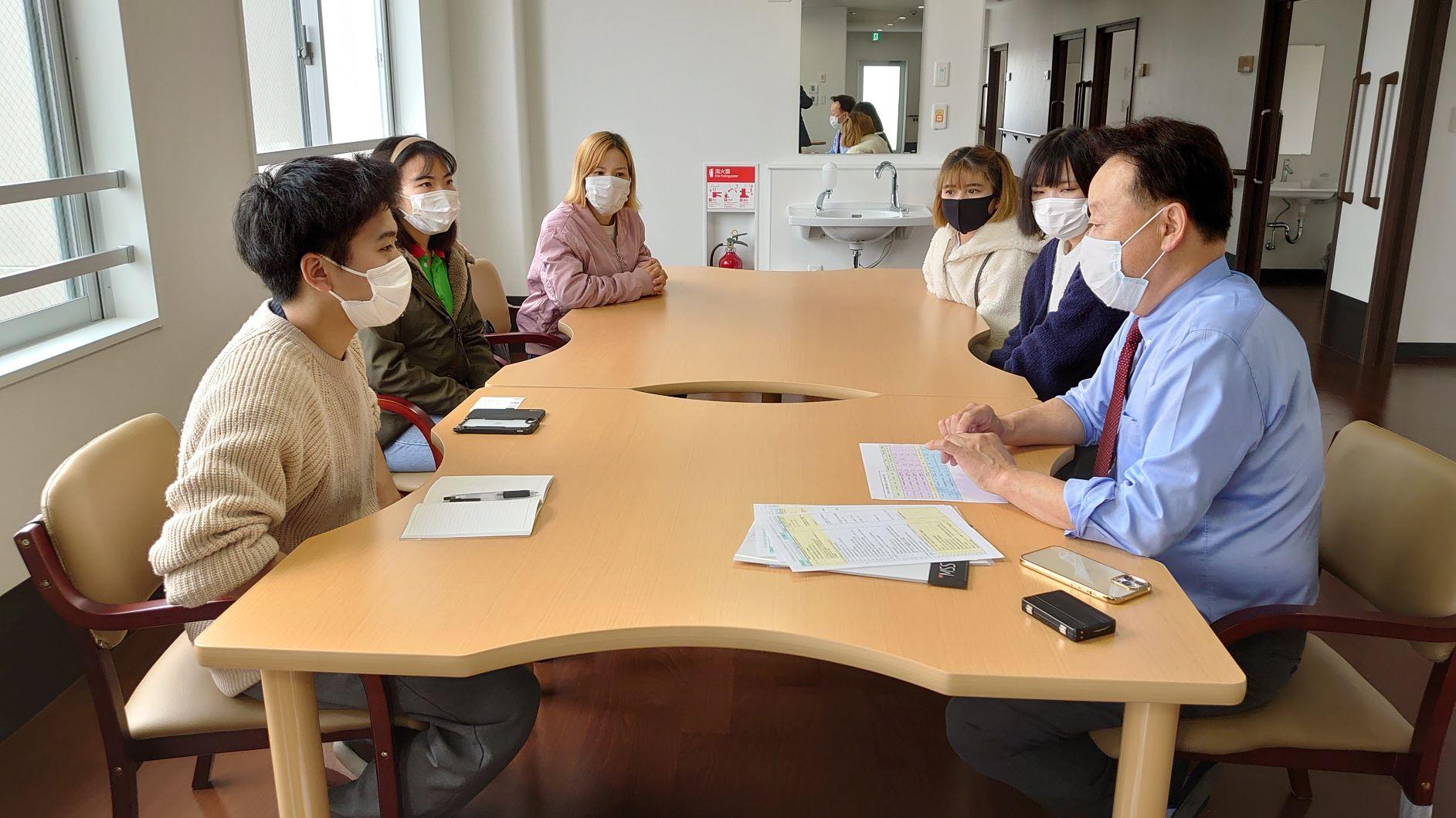 照护人员 in 老年家庭护理