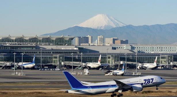 Hotel receptionist in Hotel