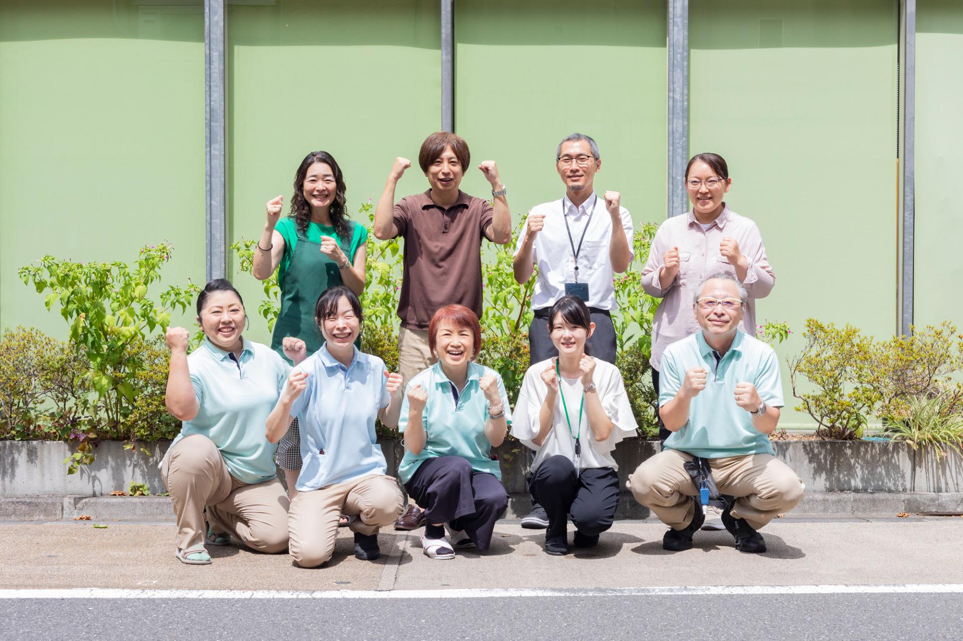 အျခား in တိုက္အိုတိုက္ေဟာင္း