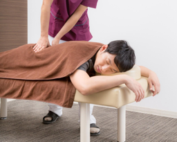 マッサージ (セラピスト)