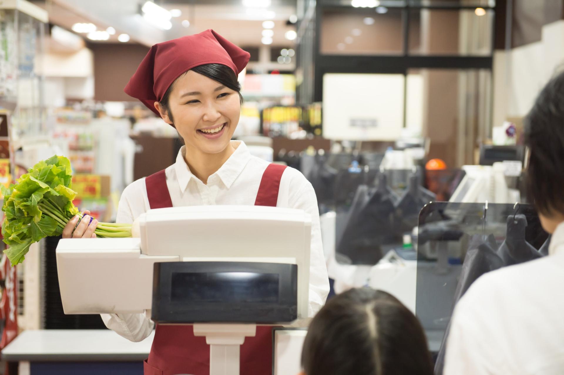 Cashier in Super Market