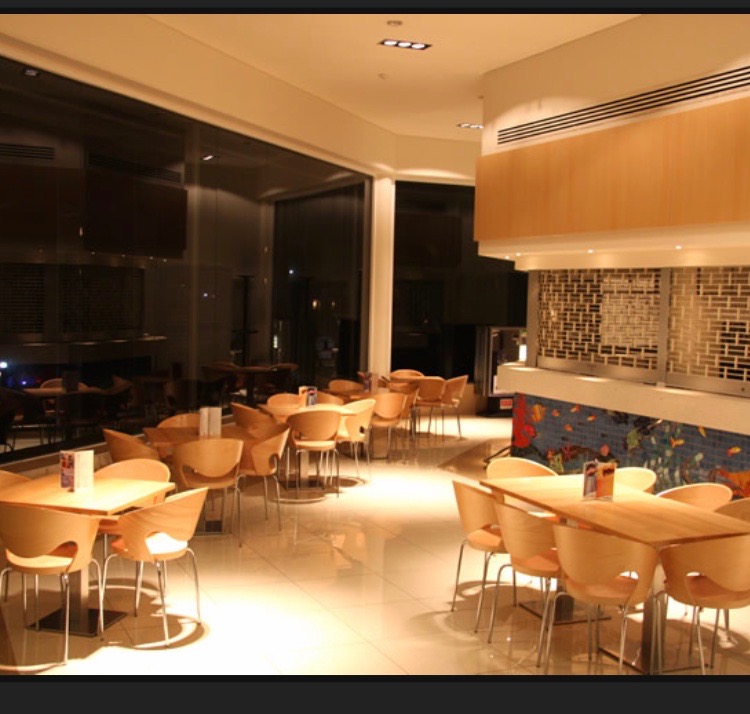 ウェイター・ウエイトレス/飲食店