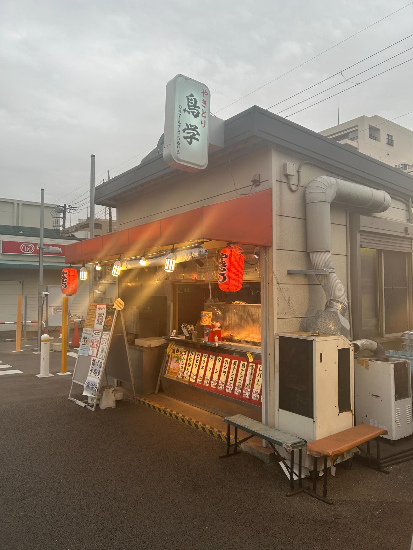 厨房服务员 in 餐厅