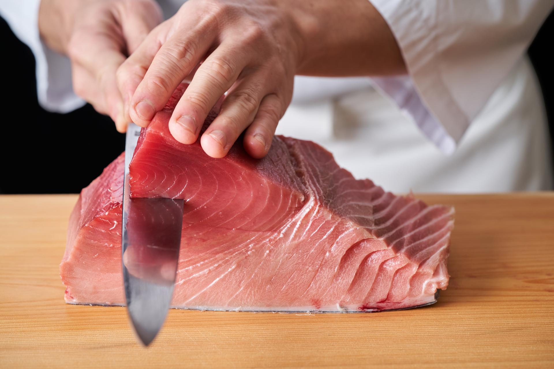 厨房服务员 in 餐厅