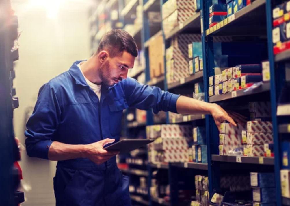 အျခား in ကုနျလှောငျရုံ