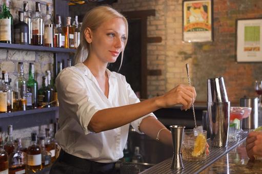 Bartender in Restaurant/Bar