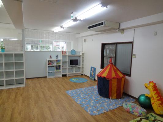 事務/ 英語・日本語/オフィス