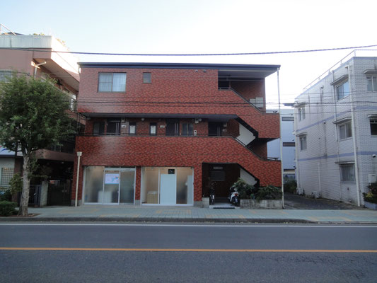 事務/ 英語・日本語/オフィス