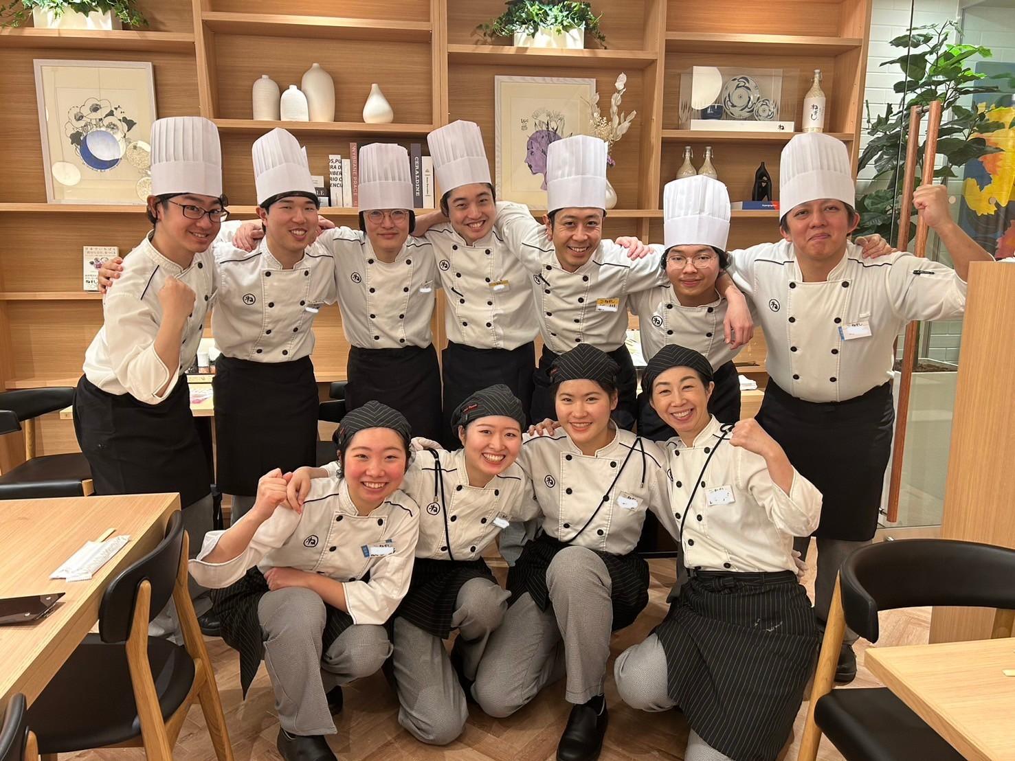 ウェイター・ウエイトレス/飲食店