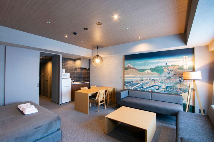 Nhân viên vệ sinh khách sạn in Khách sạn