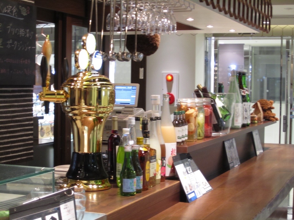 ウェイター・ウエイトレス/飲食店