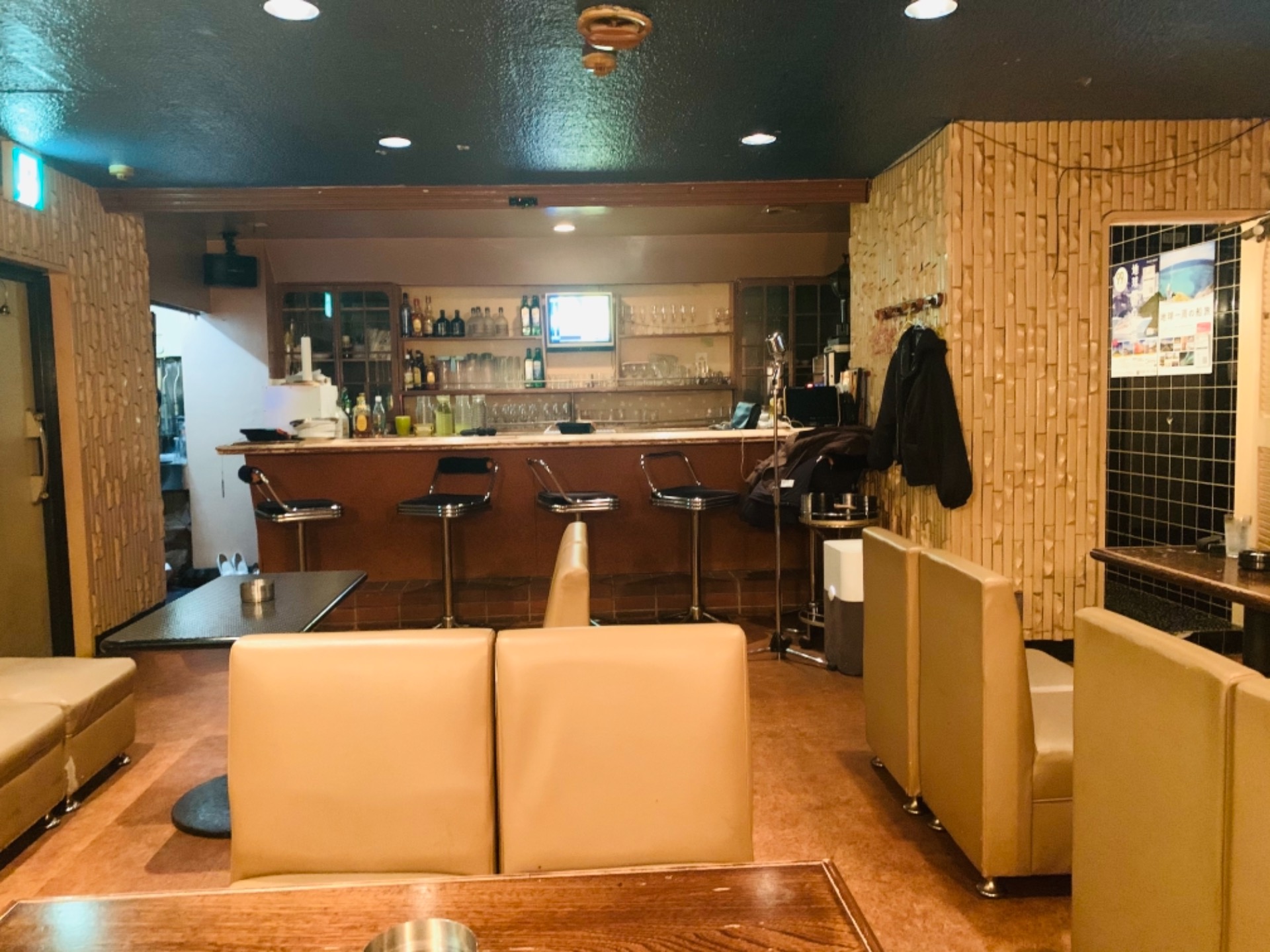 ウェイター・ウエイトレス/いんしょくてん