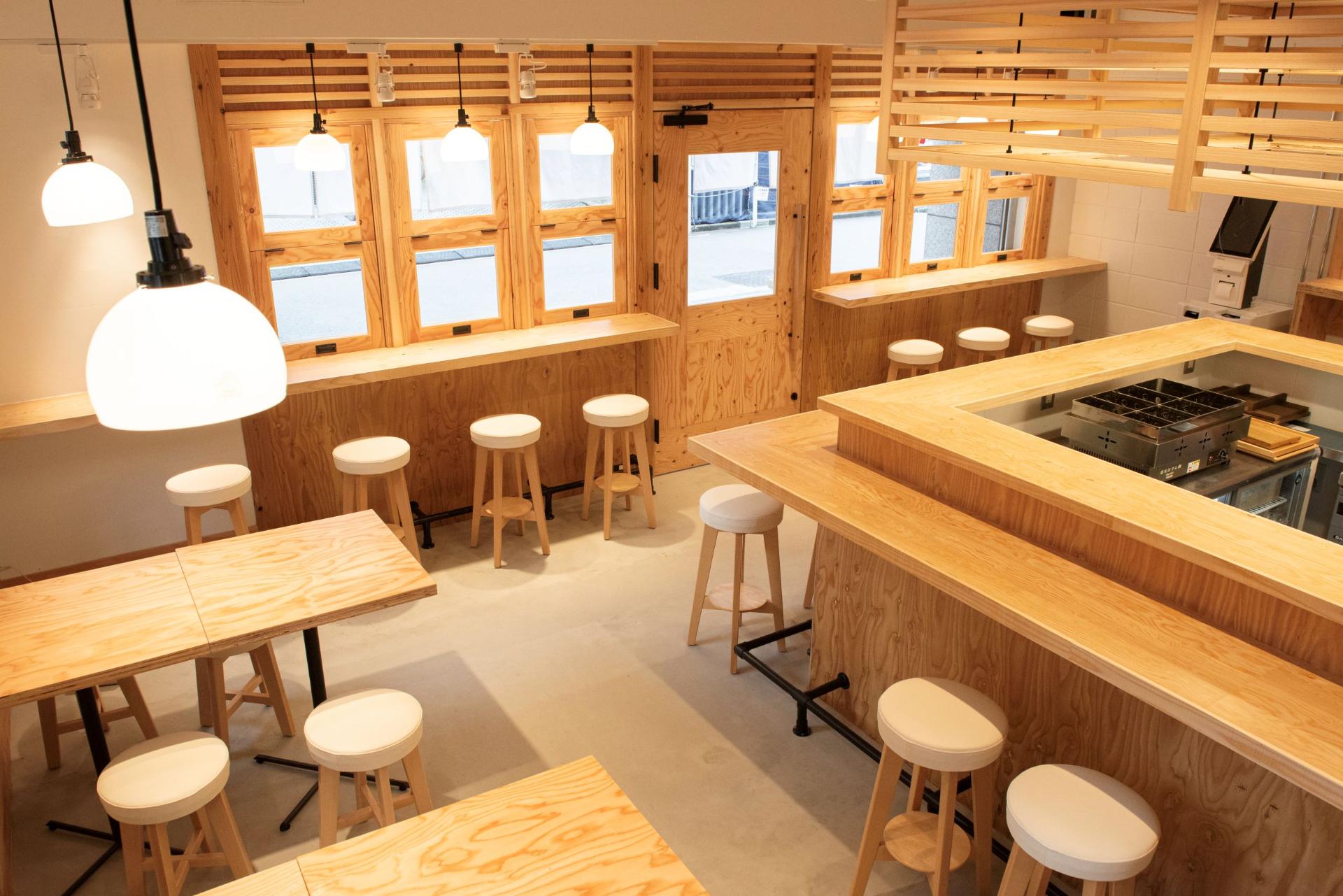 Nam phục vụ / Nữ phục vụ in Nhà hàng