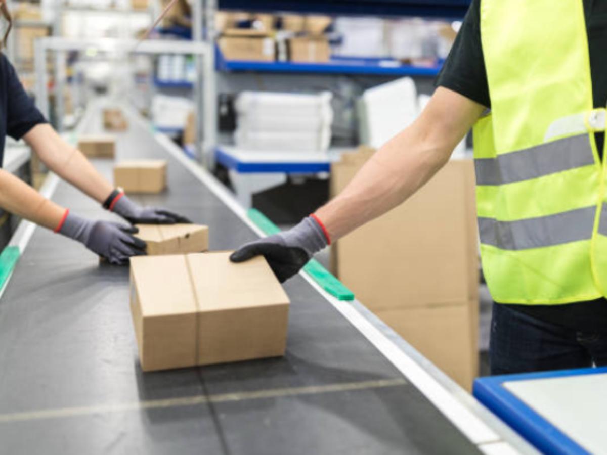 Packing in Warehouse