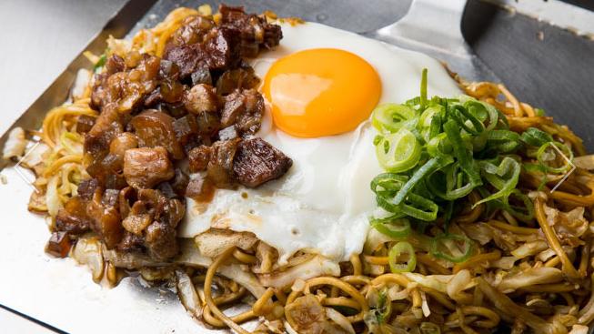 Phụ bếp in Nhà hàng