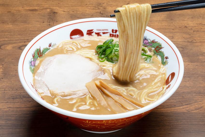 Waiter/ Waitress in Restaurant/Noodle