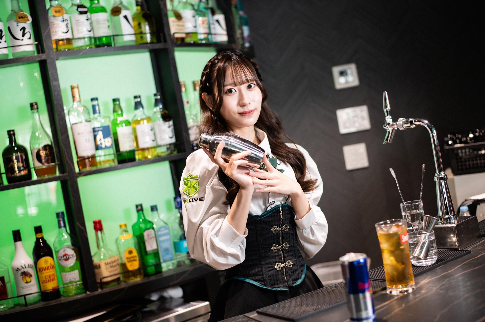 Nam phục vụ / Nữ phục vụ in Nhà hàng / Quầy bar