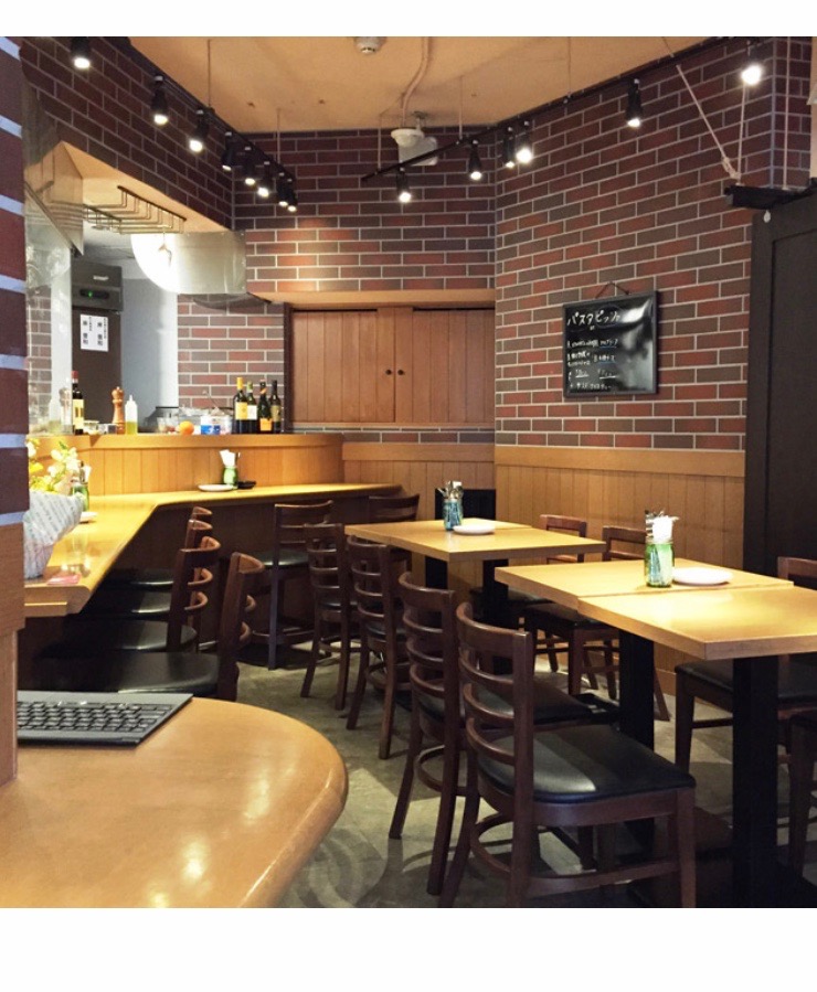 ウェイター・ウエイトレス/飲食店