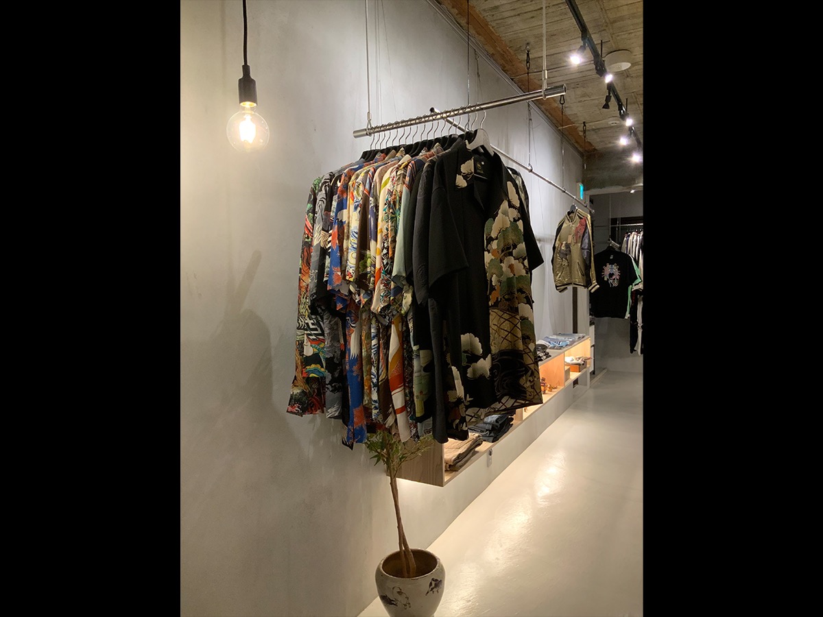 Sales/ English-Japanese in Boutique
