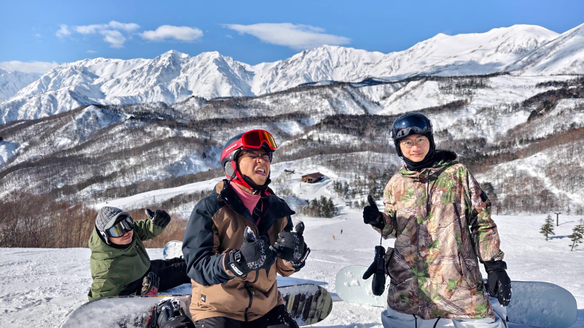 အျခား in နှင်းလျှောစီးအပန်းဖြေစခန်း