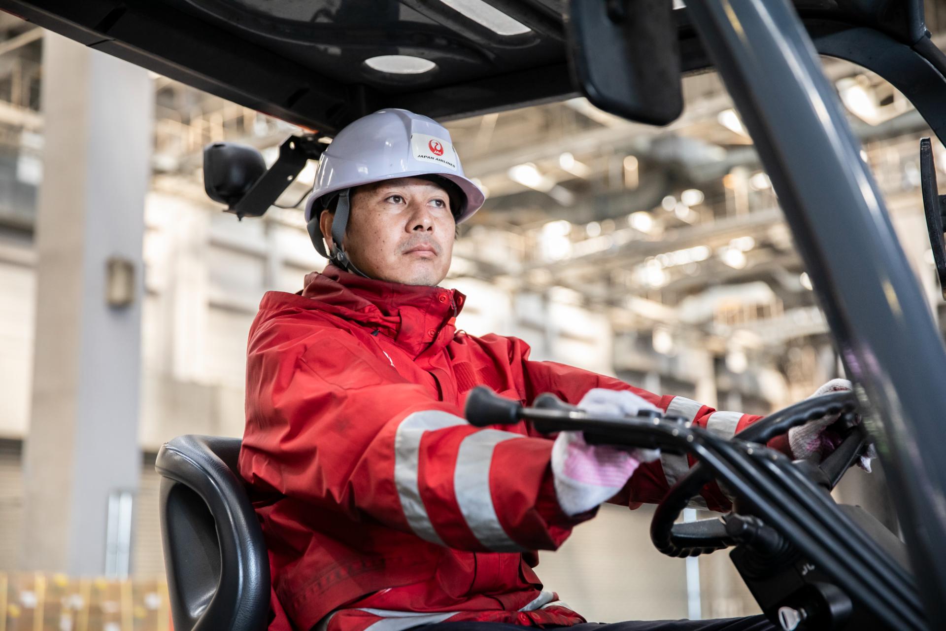 ခရီးဆောင်အိတ် in လေဆိပ်