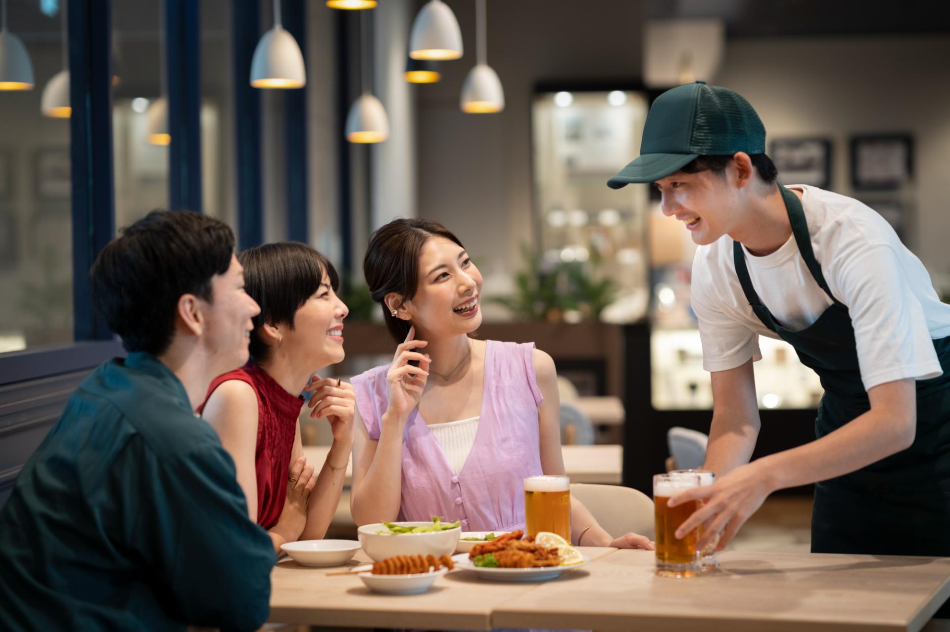 Garçom/garçonete in Restaurante