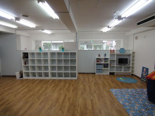 事務/ 英語・日本語/オフィス