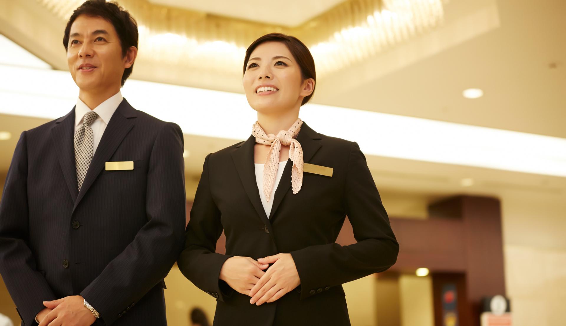 ဟိုတယ္ဧည့္ၾကိဳ in ဟိုတယ္