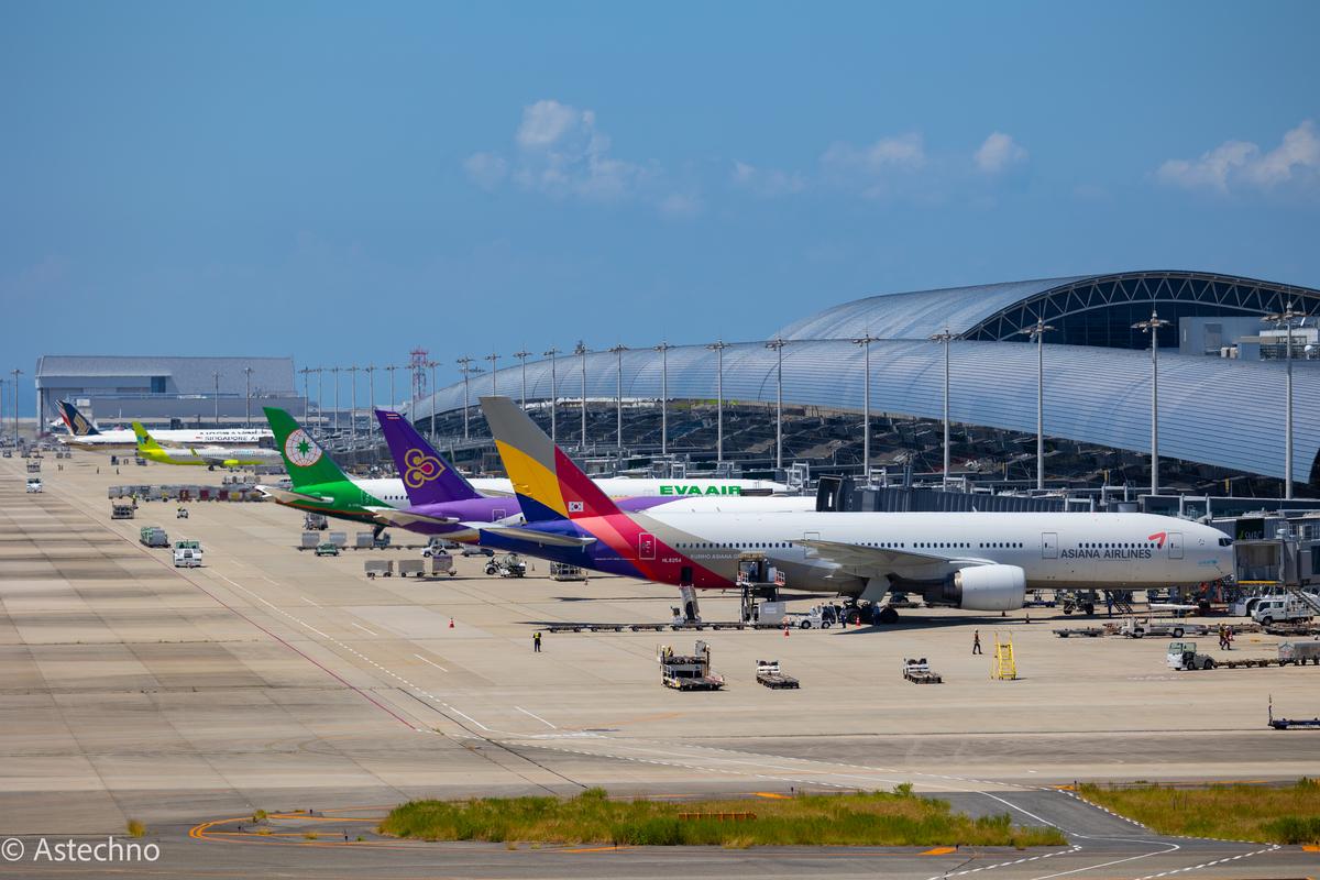 Sales/ English-Japanese in Mobile store